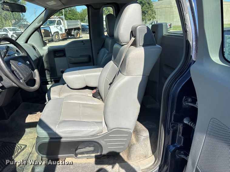 image for item EF2173 2007 Ford F150 XL pickup truck