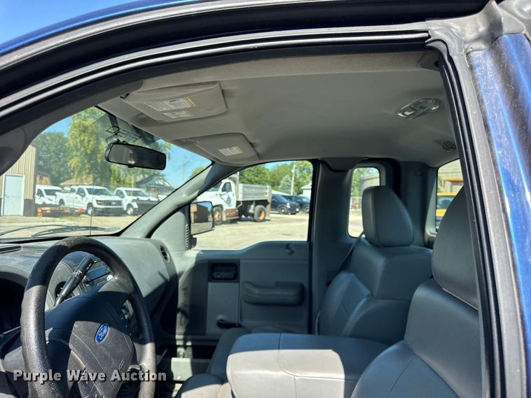 image for item EF2173 2007 Ford F150 XL pickup truck