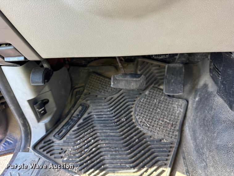 image for item EF2173 2007 Ford F150 XL pickup truck