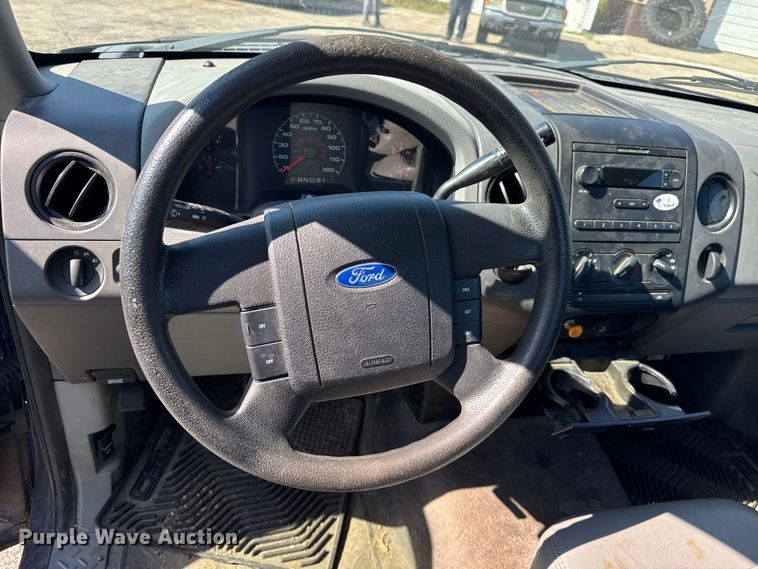 image for item EF2173 2007 Ford F150 XL pickup truck