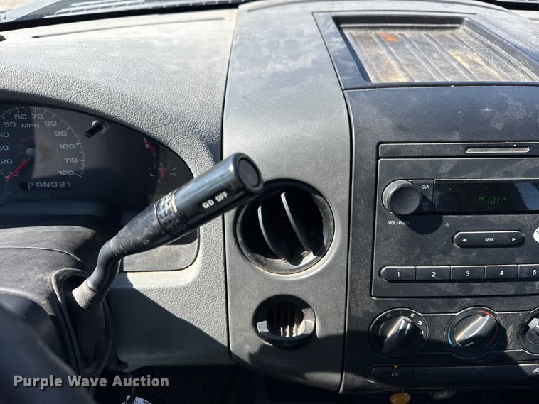 image for item EF2173 2007 Ford F150 XL pickup truck