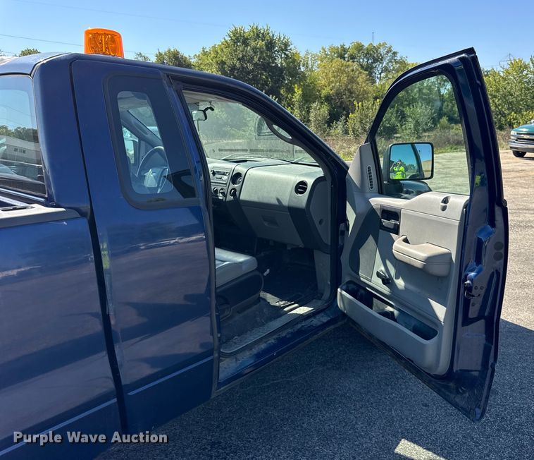 image for item EF2173 2007 Ford F150 XL pickup truck