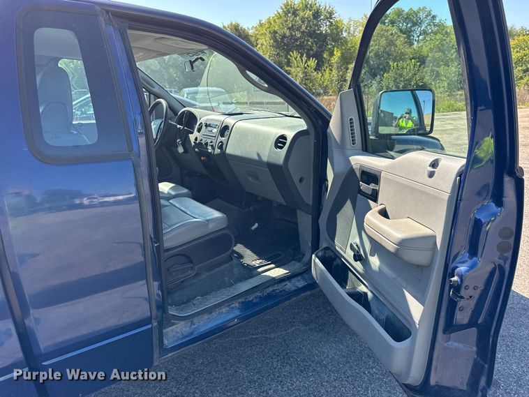 image for item EF2173 2007 Ford F150 XL pickup truck