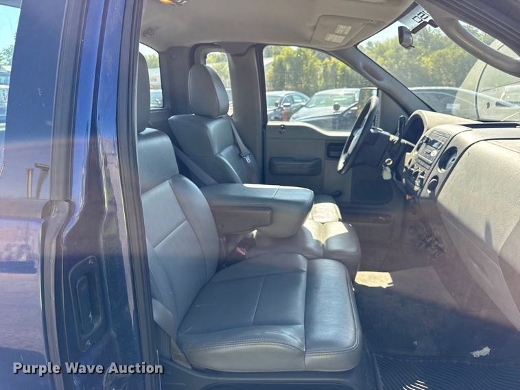 image for item EF2173 2007 Ford F150 XL pickup truck