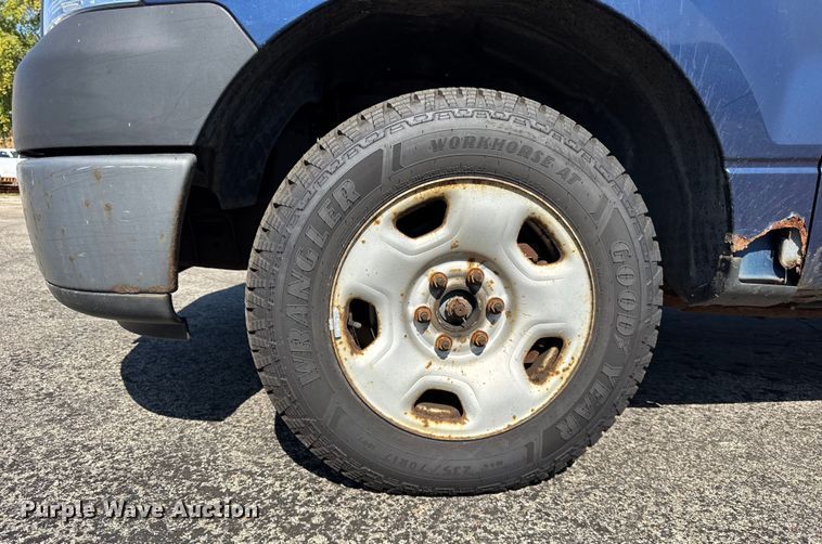 image for item EF2173 2007 Ford F150 XL pickup truck