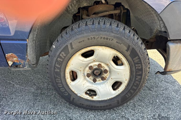 image for item EF2173 2007 Ford F150 XL pickup truck