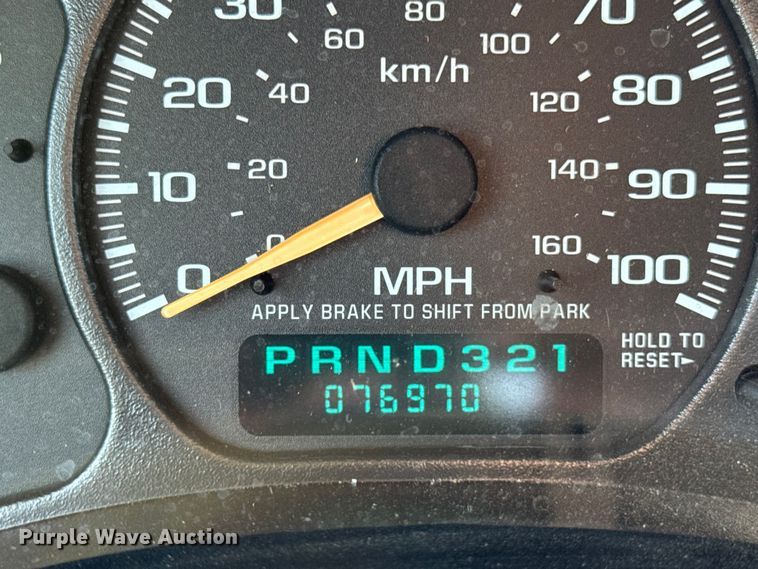 image for item EF2175 2002 Chevrolet Silverado 1500 pickup truck