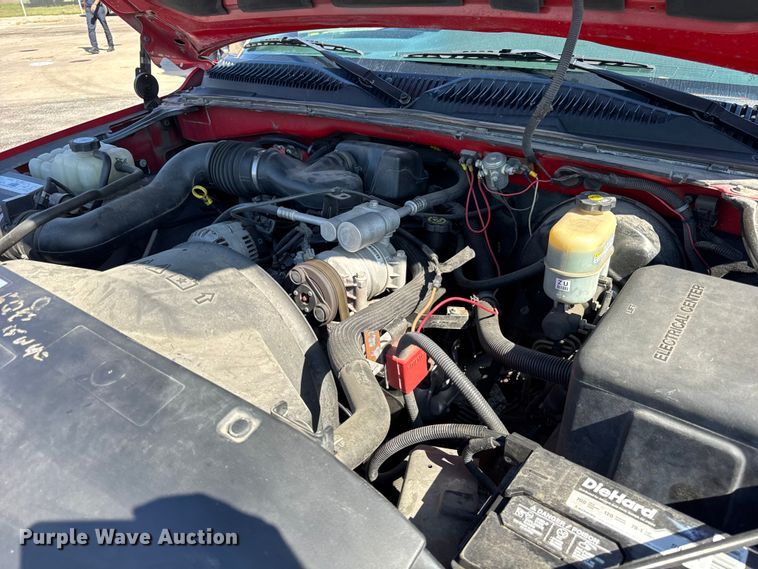 image for item EF2175 2002 Chevrolet Silverado 1500 pickup truck