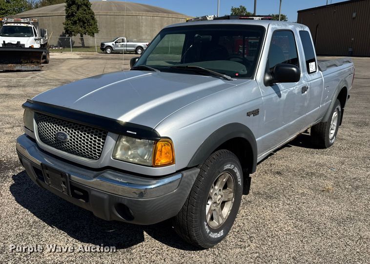 image for item EF2176 2002 Ford Ranger SuperCab pickup truck