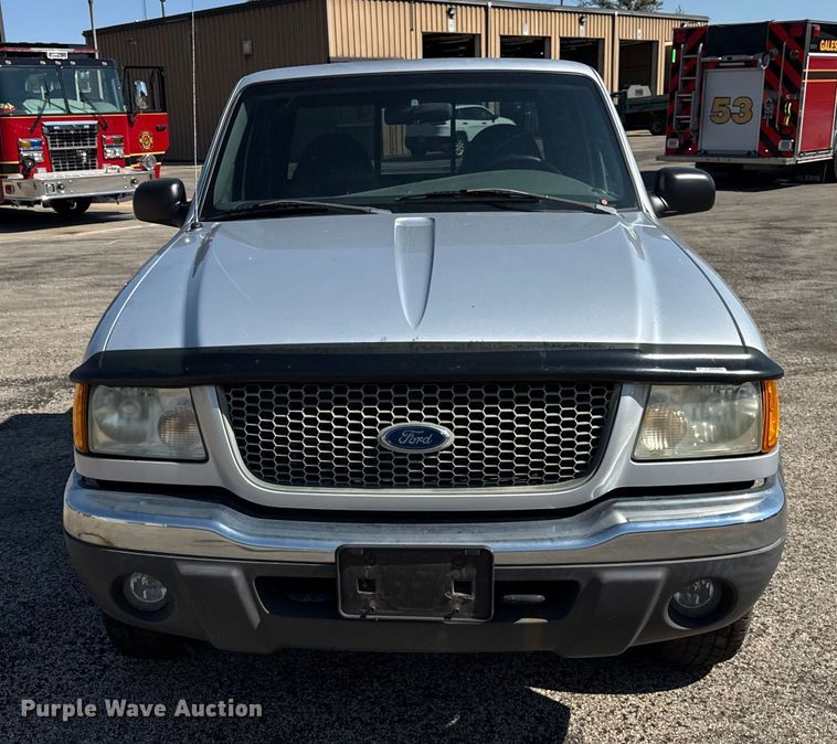 image for item EF2176 2002 Ford Ranger SuperCab pickup truck