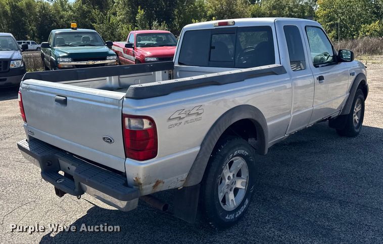image for item EF2176 2002 Ford Ranger SuperCab pickup truck