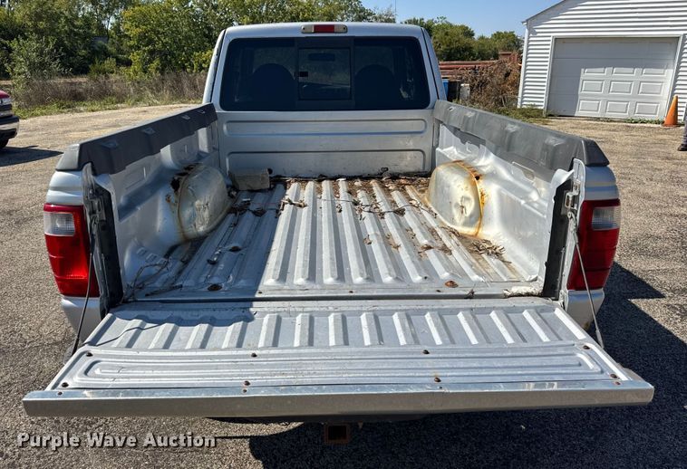 image for item EF2176 2002 Ford Ranger SuperCab pickup truck