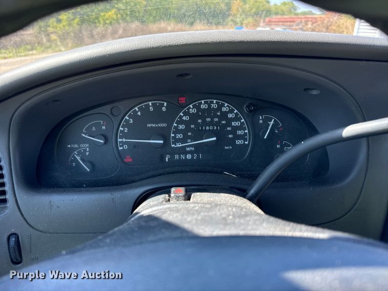 image for item EF2176 2002 Ford Ranger SuperCab pickup truck