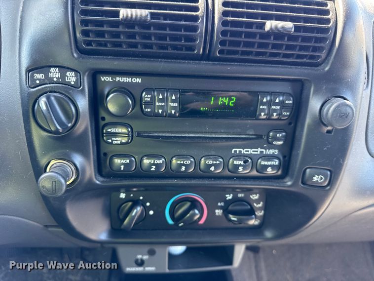 image for item EF2176 2002 Ford Ranger SuperCab pickup truck