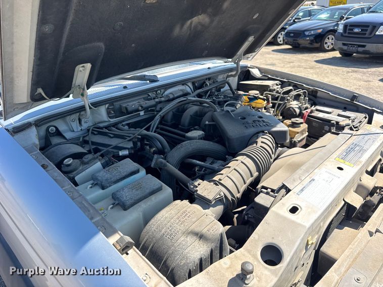 image for item EF2176 2002 Ford Ranger SuperCab pickup truck