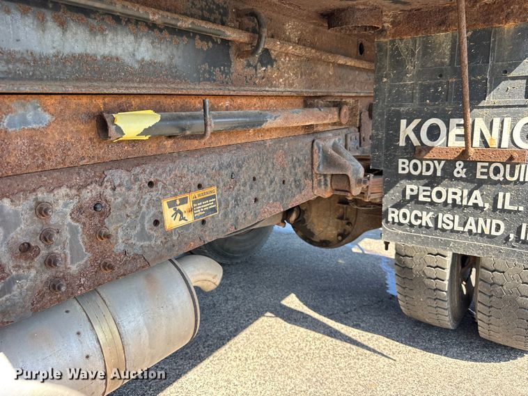 image for item EF2178 2005 Chevrolet C7500 dump truck