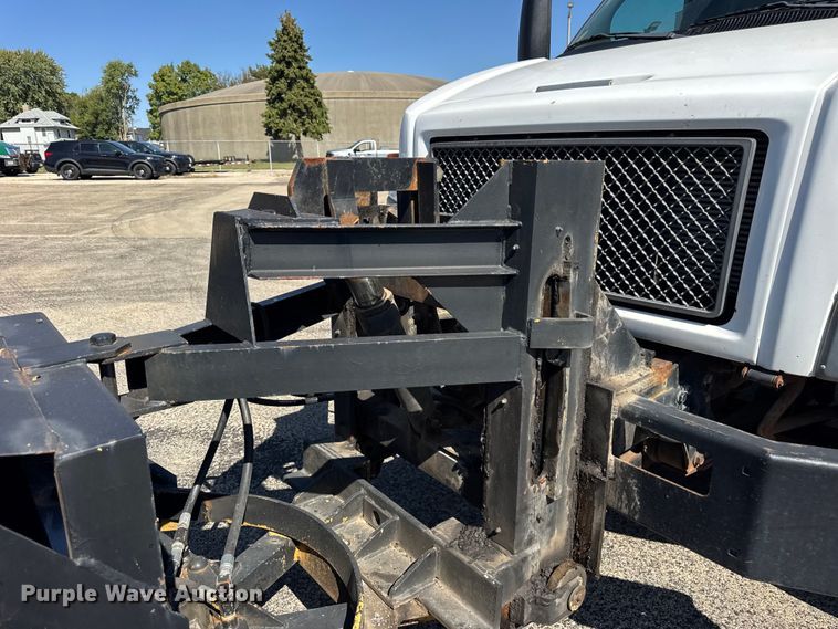 image for item EF2178 2005 Chevrolet C7500 dump truck