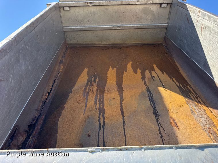 image for item EF2178 2005 Chevrolet C7500 dump truck