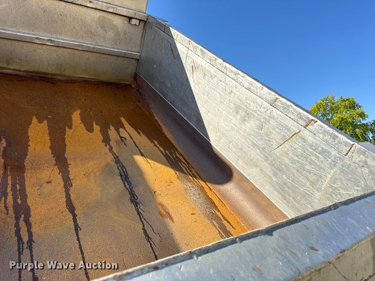 image for item EF2178 2005 Chevrolet C7500 dump truck