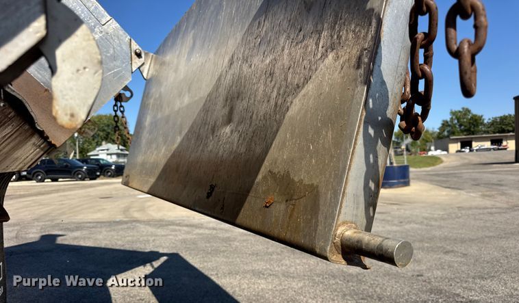 image for item EF2178 2005 Chevrolet C7500 dump truck