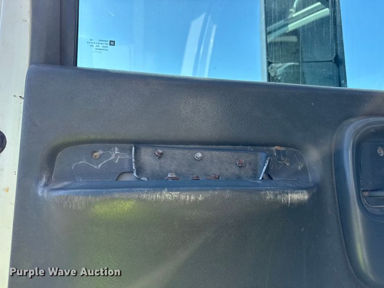 image for item EF2178 2005 Chevrolet C7500 dump truck