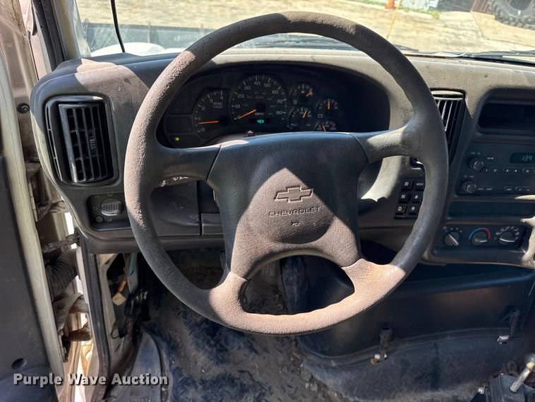 image for item EF2178 2005 Chevrolet C7500 dump truck