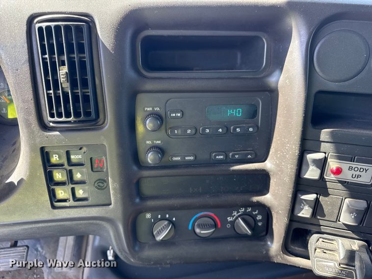 image for item EF2178 2005 Chevrolet C7500 dump truck