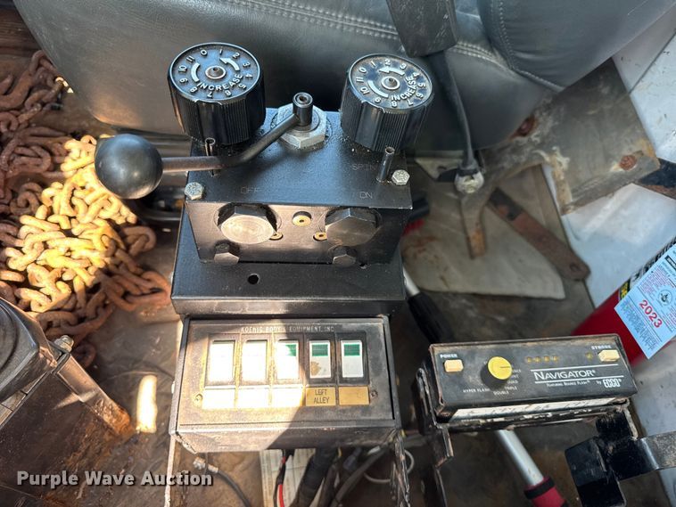 image for item EF2178 2005 Chevrolet C7500 dump truck