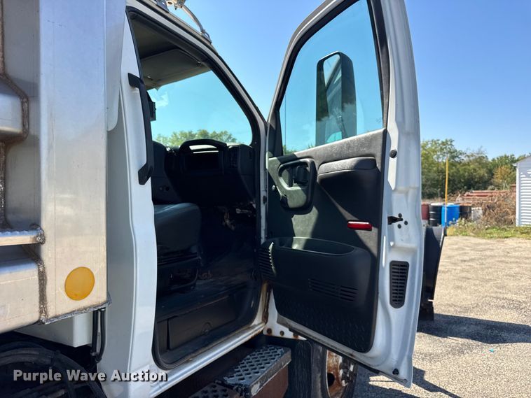 image for item EF2178 2005 Chevrolet C7500 dump truck