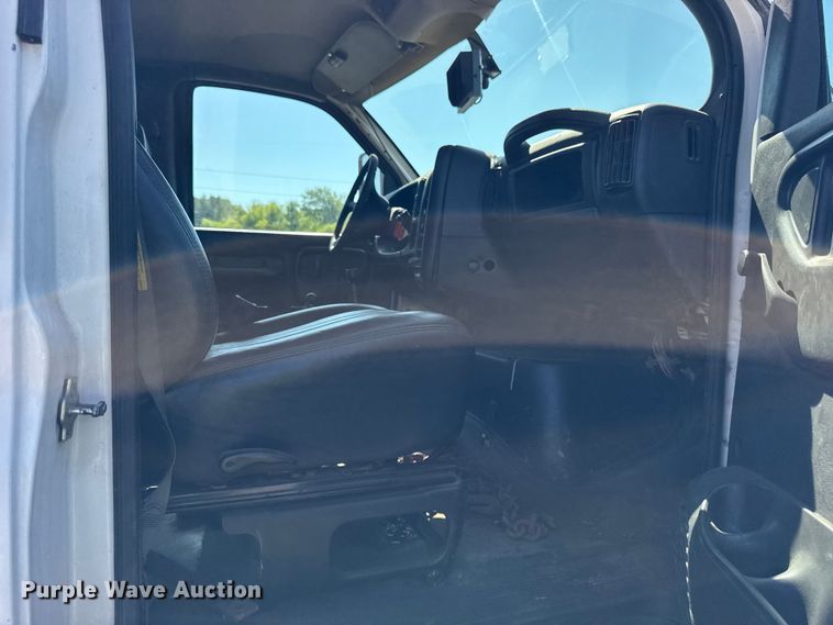 image for item EF2178 2005 Chevrolet C7500 dump truck