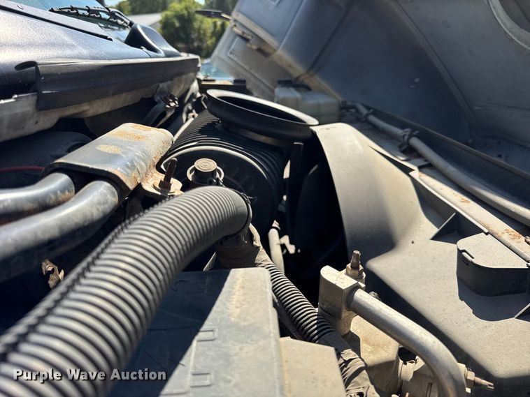 image for item EF2178 2005 Chevrolet C7500 dump truck