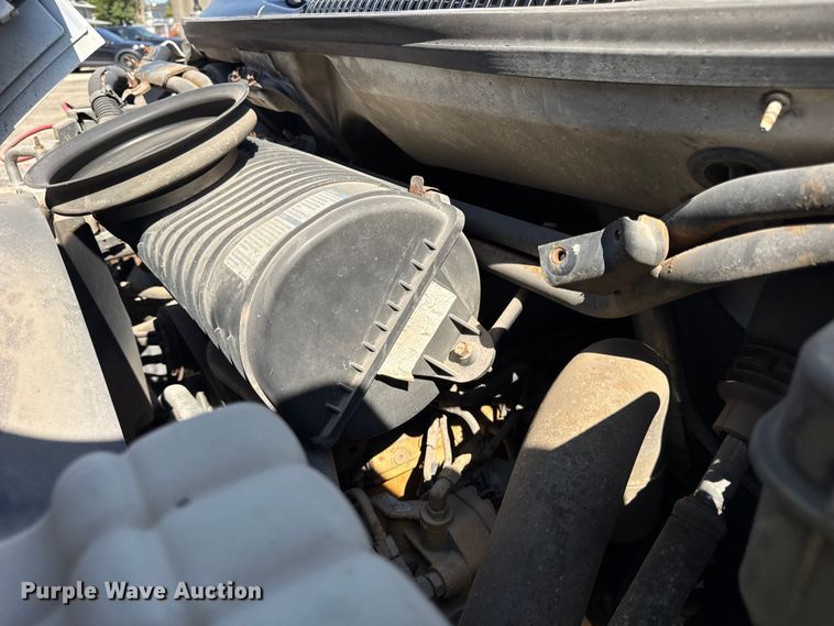 image for item EF2178 2005 Chevrolet C7500 dump truck