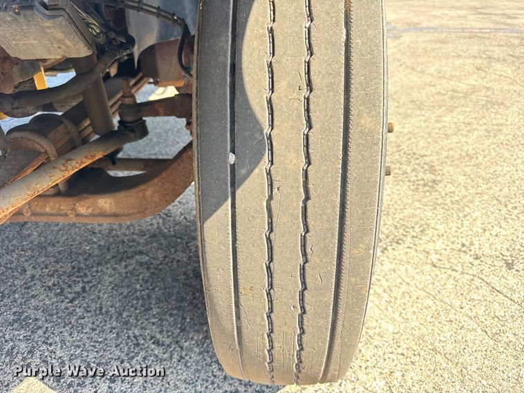 image for item EF2178 2005 Chevrolet C7500 dump truck