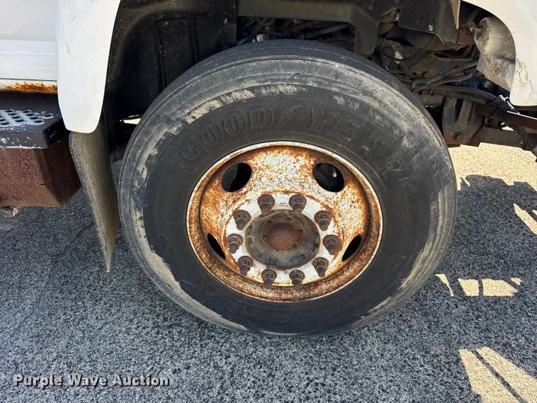 image for item EF2178 2005 Chevrolet C7500 dump truck