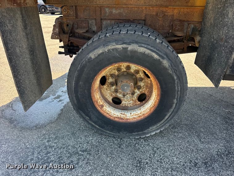 image for item EF2178 2005 Chevrolet C7500 dump truck