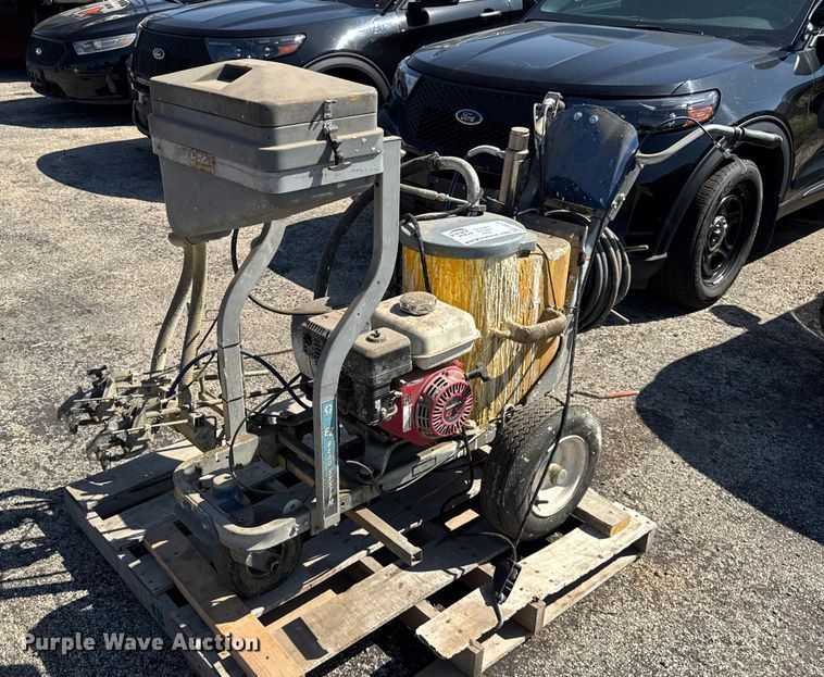 image for item EF2179 Graco Line Lazer IV 5900 paint striper