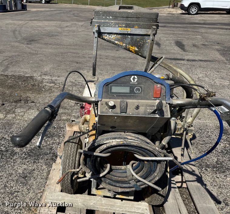 image for item EF2179 Graco Line Lazer IV 5900 paint striper