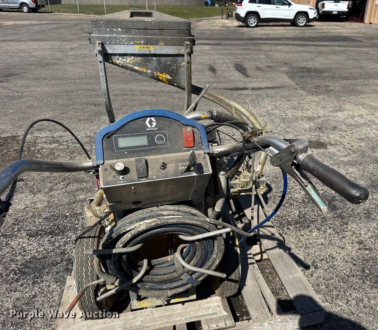 image for item EF2179 Graco Line Lazer IV 5900 paint striper