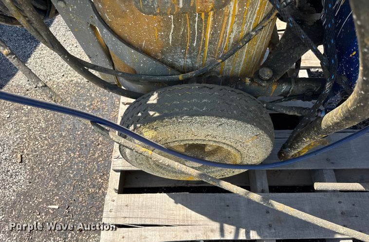 image for item EF2179 Graco Line Lazer IV 5900 paint striper