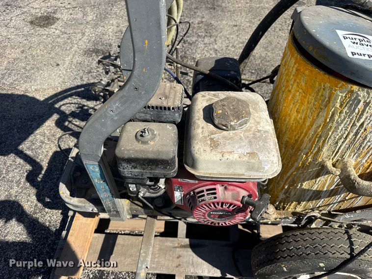 image for item EF2179 Graco Line Lazer IV 5900 paint striper