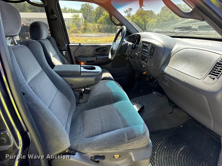 image for item EF2182 2001 Ford F150 SuperCrew pickup truck