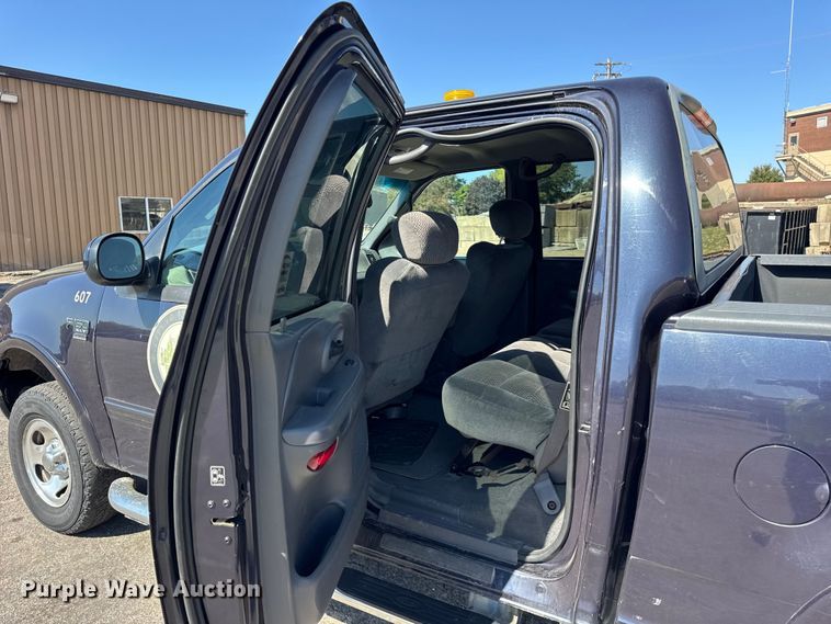 image for item EF2182 2001 Ford F150 SuperCrew pickup truck