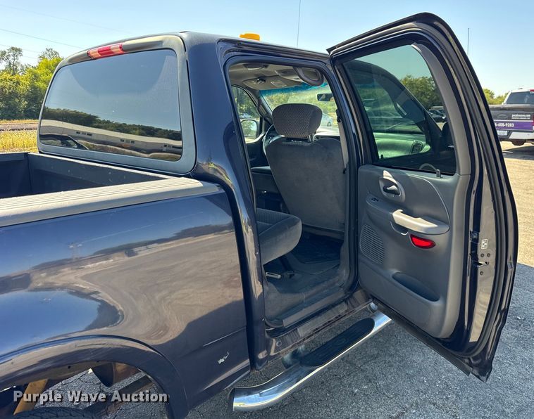 image for item EF2182 2001 Ford F150 SuperCrew pickup truck