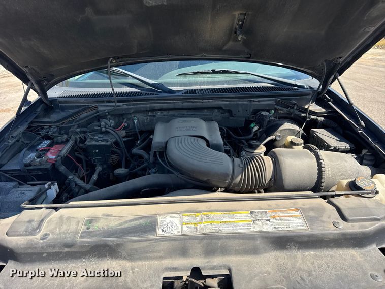 image for item EF2182 2001 Ford F150 SuperCrew pickup truck