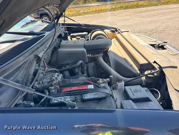 image for item EF2182 2001 Ford F150 SuperCrew pickup truck