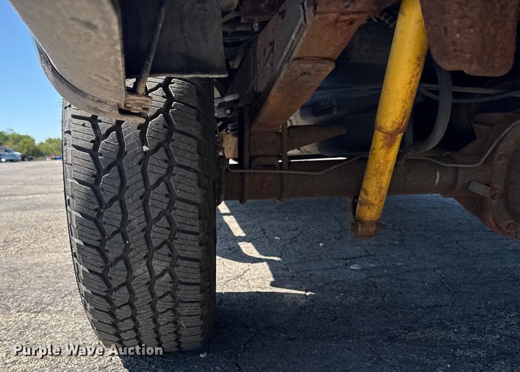 image for item EF2182 2001 Ford F150 SuperCrew pickup truck