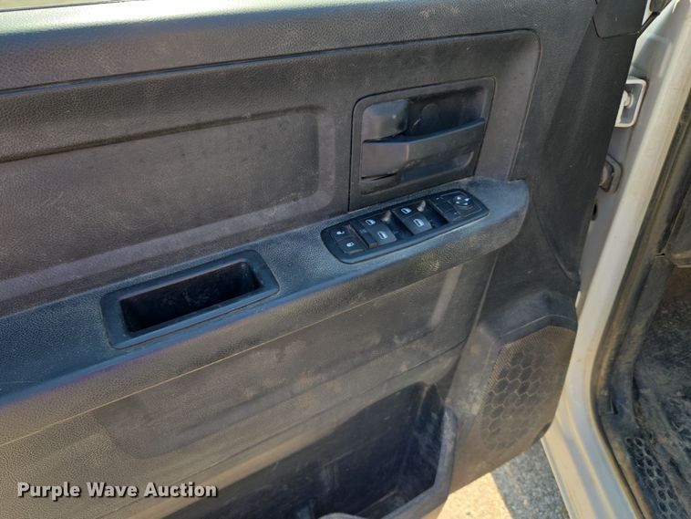 image for item EG8206 2015 Dodge Ram 1500 Crew Cab pickup truck