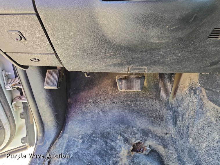 image for item EG8206 2015 Dodge Ram 1500 Crew Cab pickup truck