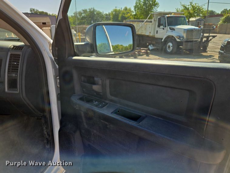 image for item EG8206 2015 Dodge Ram 1500 Crew Cab pickup truck