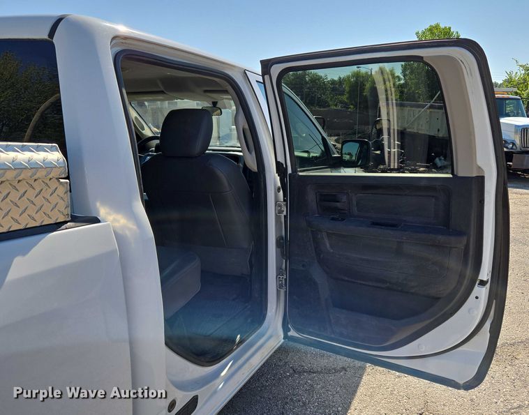 image for item EG8206 2015 Dodge Ram 1500 Crew Cab pickup truck